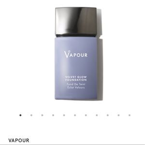 Vapour Velvet Glow Foundation 130V